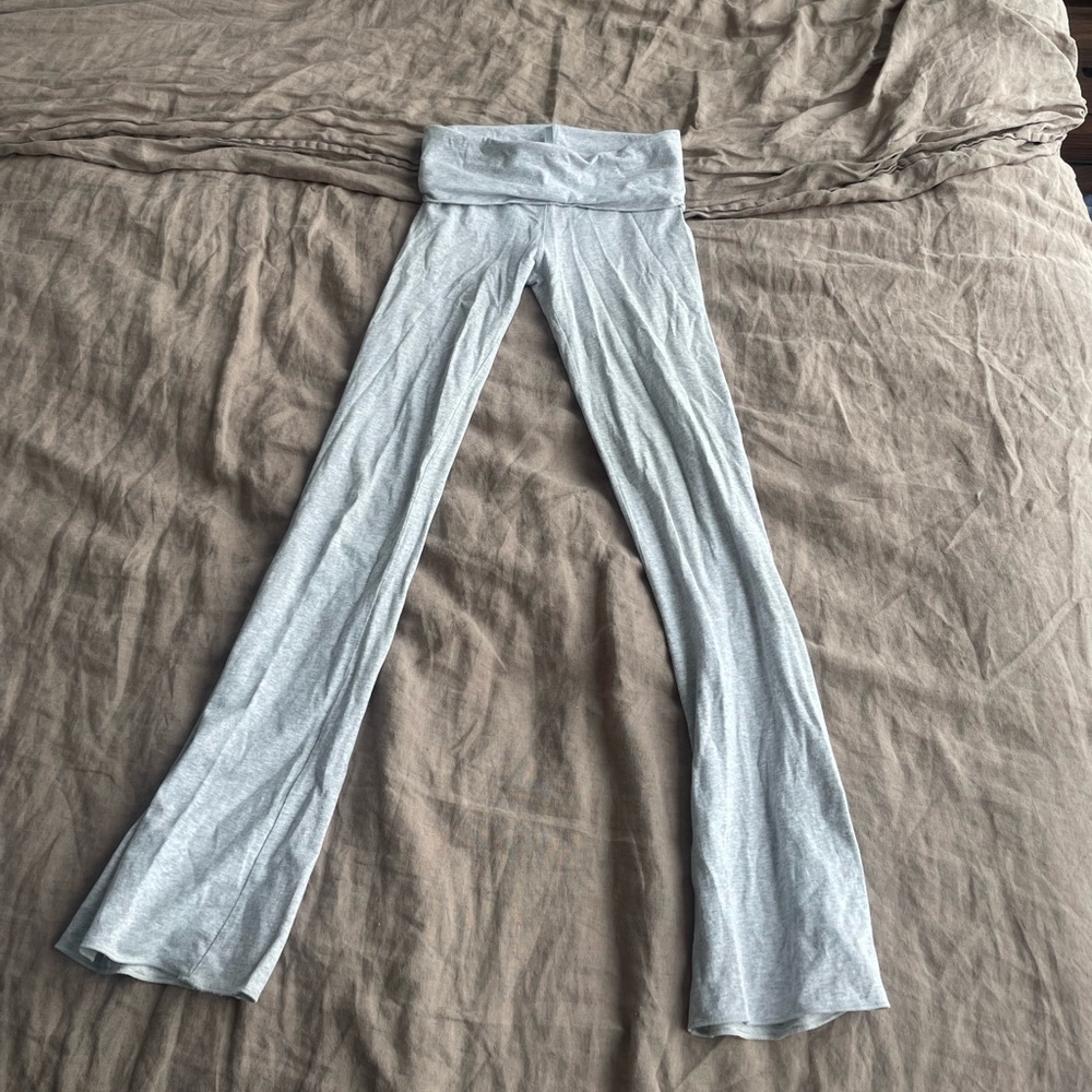 Skims fold over pants